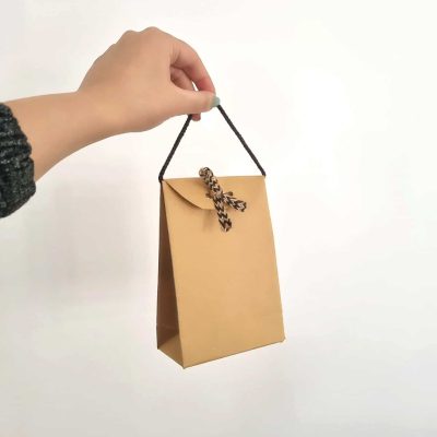 بسته بندی کادو شده